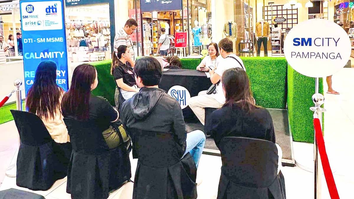 sea of hopeful entrepreneurs queue for assistance at SM City Pampanga.